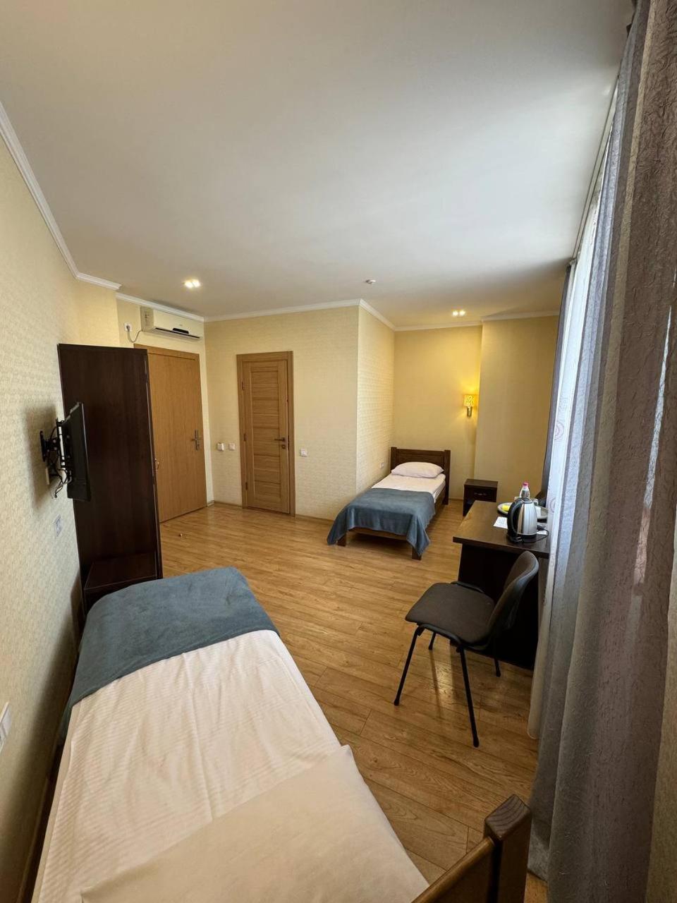 Passage Hotel Ternopil Kültér fotó